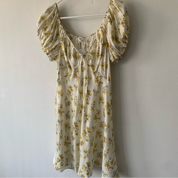 NWT Doen Sera Silk Short Puff Sleeve V Neck Mini Dress Gold Frolicking Floral - Picture 6 of 11